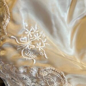Elegant Cream Lace Trim Women's Intimate ~ Christian Dior NEW YORK PARIS ~ sz 7